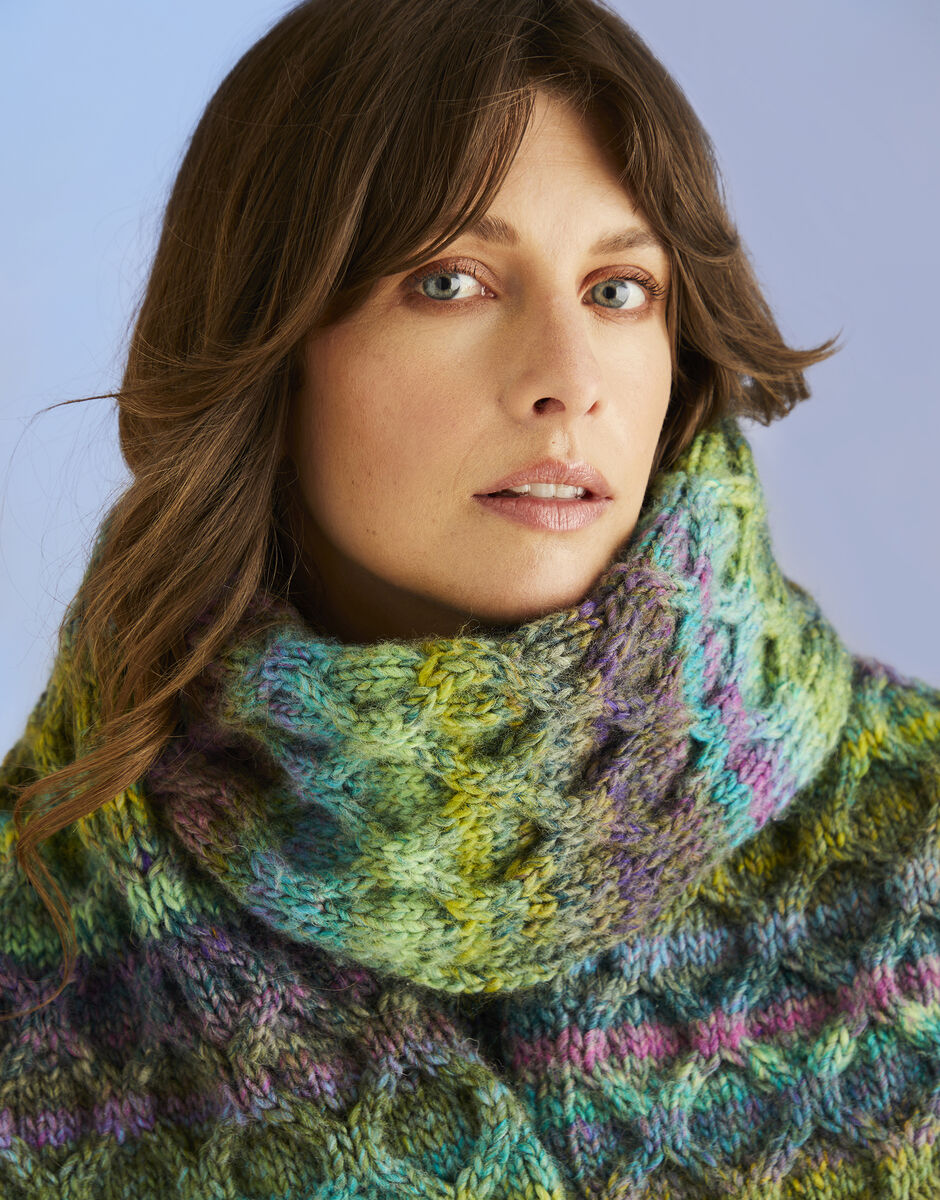 Kelp Sleeve Sweater and Scarf Knitting Pattern - Sirdar