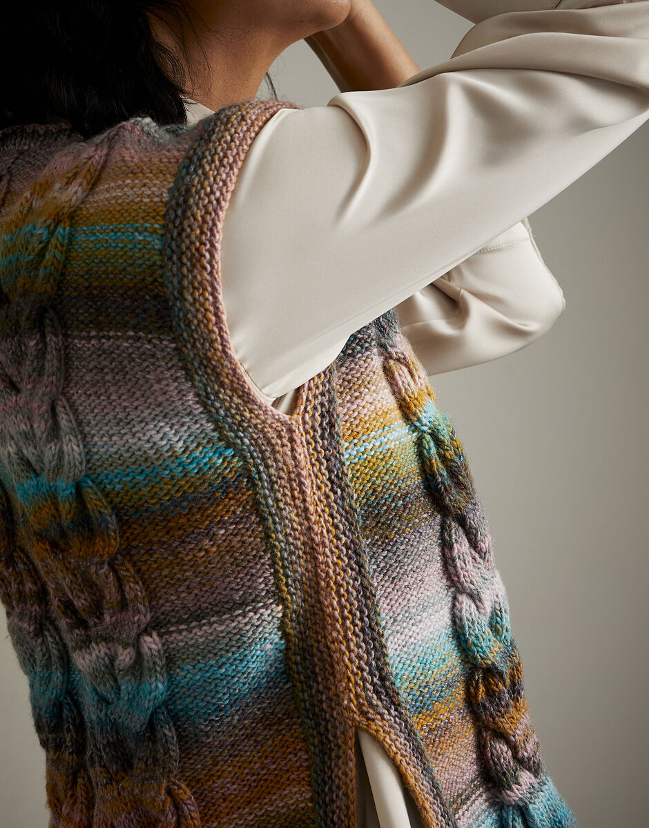 Staghorn Fern Tabard Knitting Pattern - Sirdar