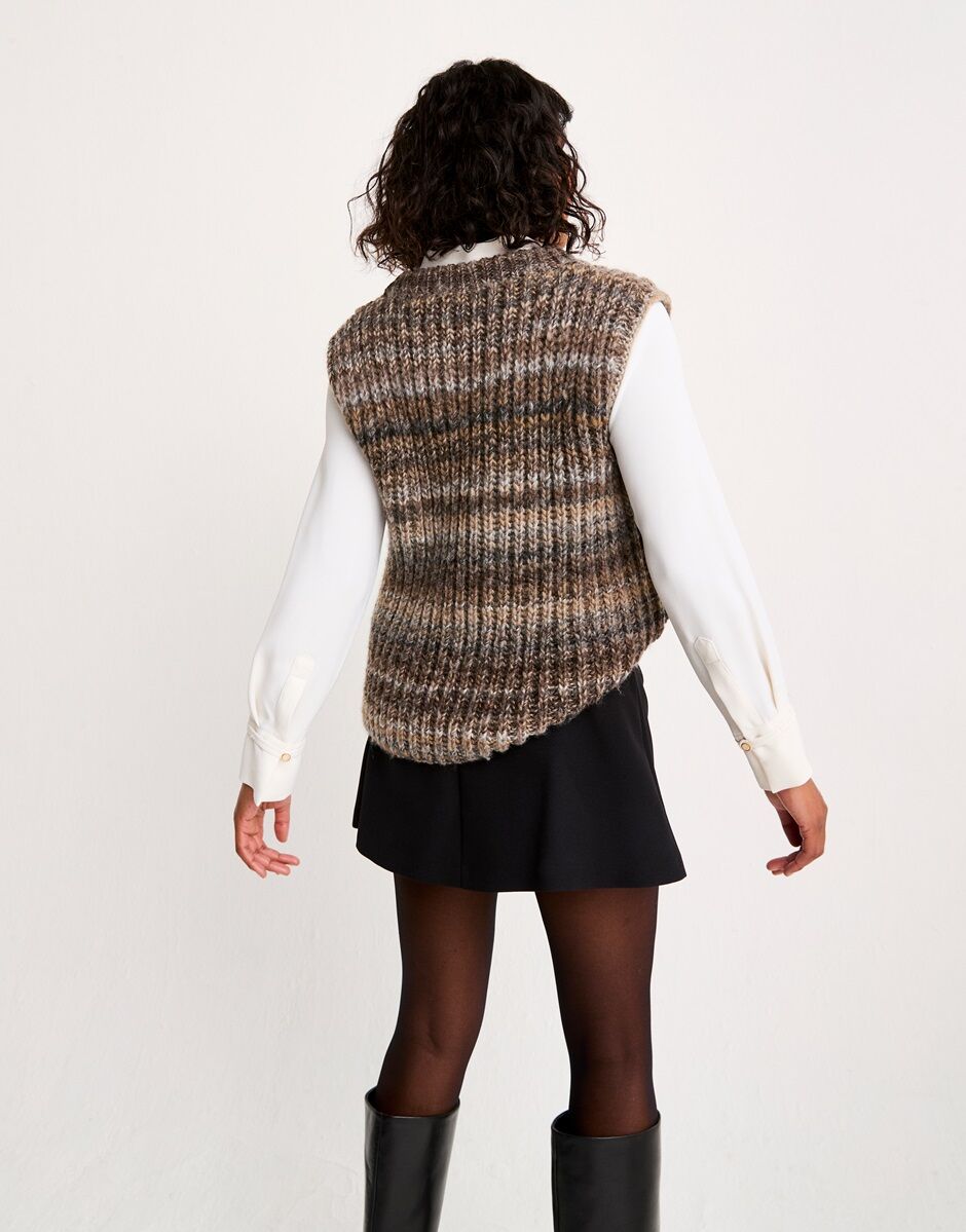 Beneath the Surface Vest Knitting Pattern - Sirdar