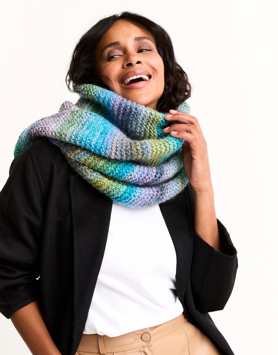 Strata Tie Scarf Knitting Pattern - Sirdar