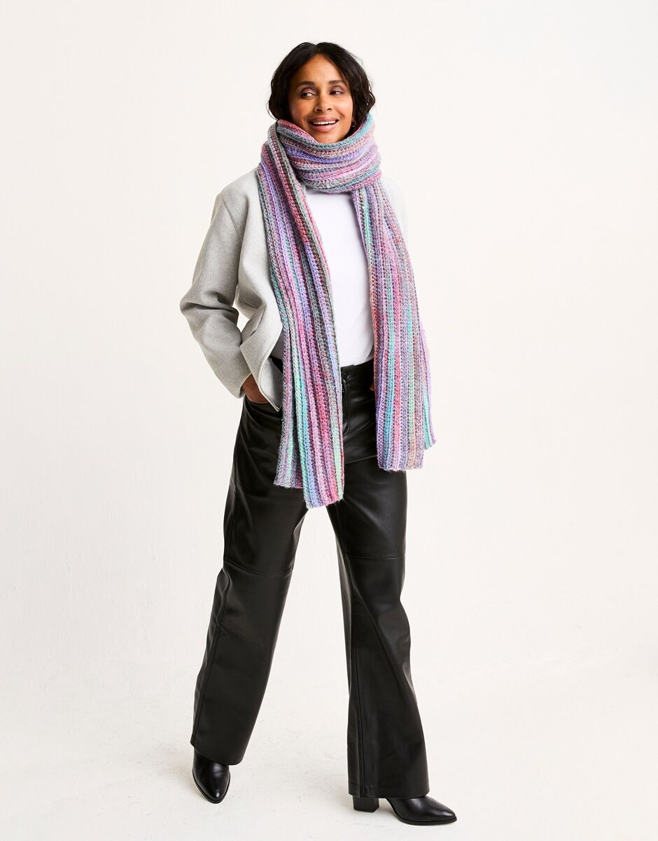 Rich Seam Scarf Crochet Pattern - Sirdar