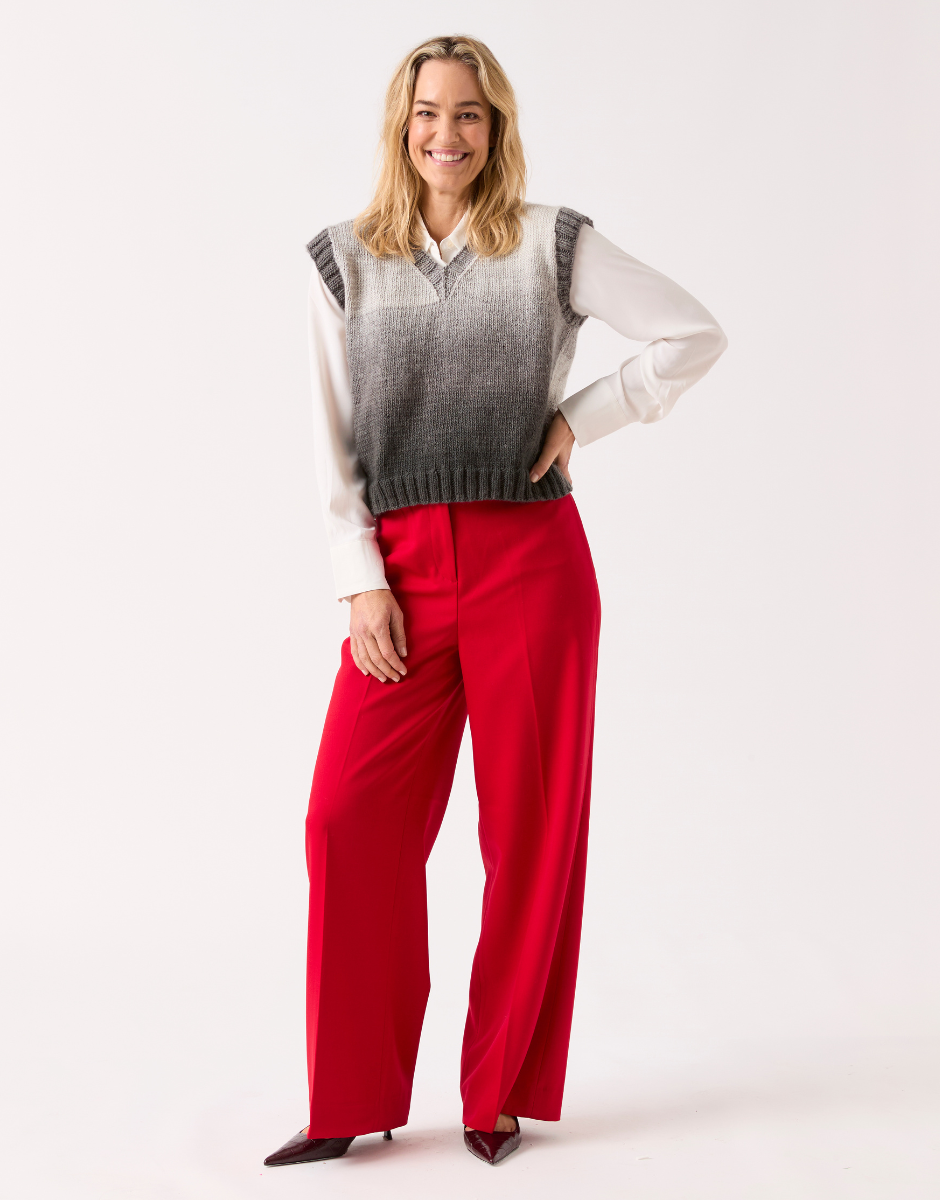 Vest in Show Knitting Pattern - Sirdar