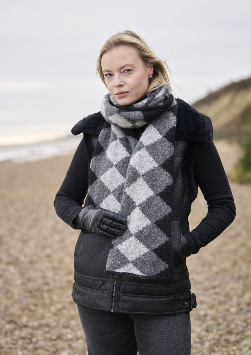 Wave Wrap & Hat Knitting Pattern - Rowan