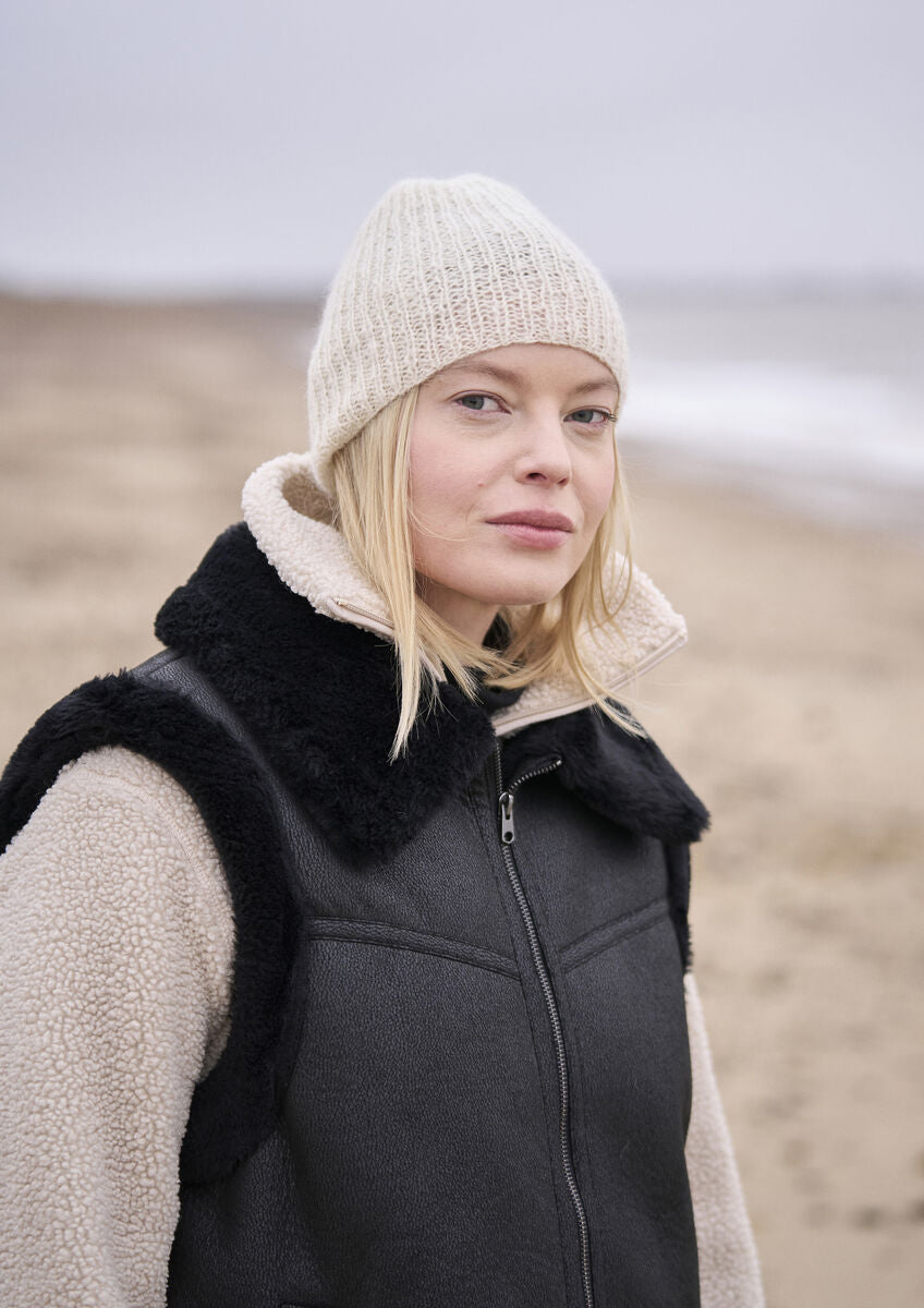 Tottington & Heydon Knitting Pattern - Rowan