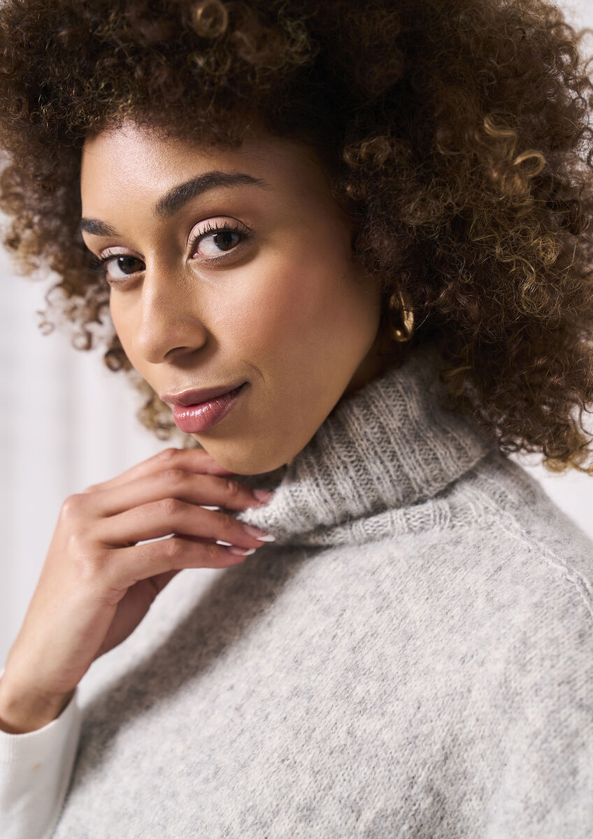 Lana Knitting Pattern - Rowan